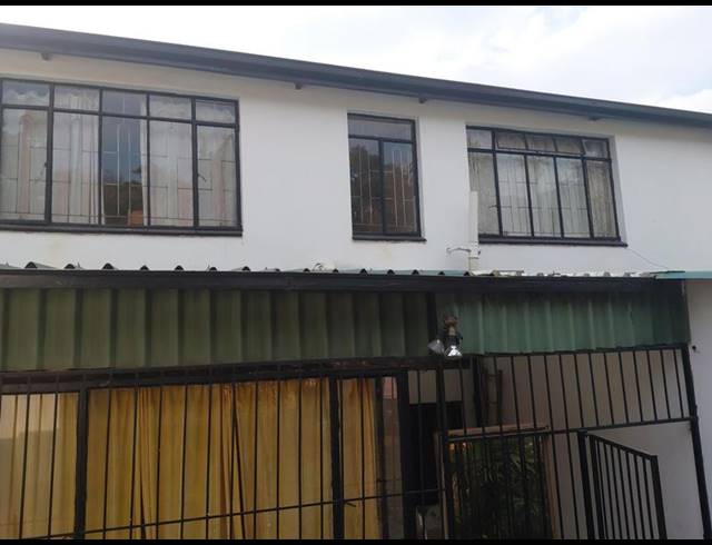 6 BEDROOM HOUSE FOR SALE IN KENSINGTON